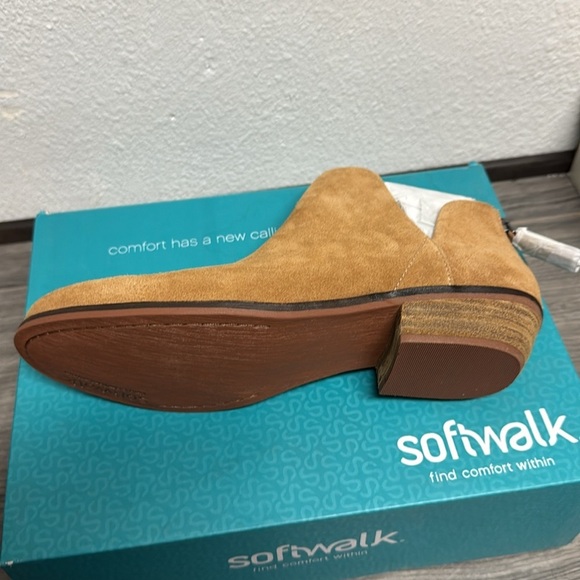Women's SoftWalk Rylee Sand Suede - Picture 3 of 7